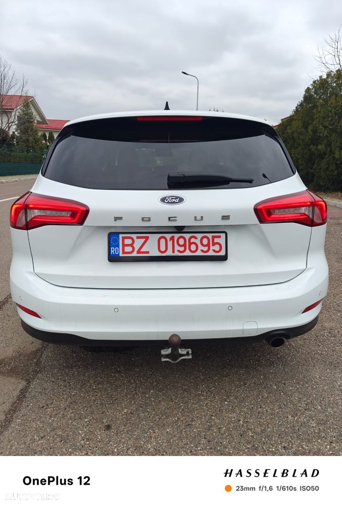 Ford Focus 1.0 EcoBoost Start-Stopp-System Aut. ACTIVE - 4