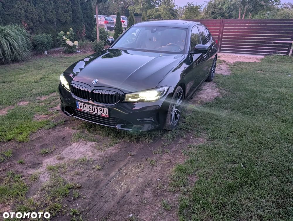 BMW Seria 3 320d Sport Line - 31