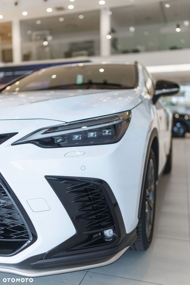 Lexus NX 350h F Sport AWD - 36