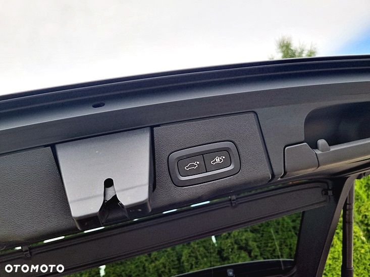 Volvo XC 60 B4 D Geartronic Momentum Pro - 20