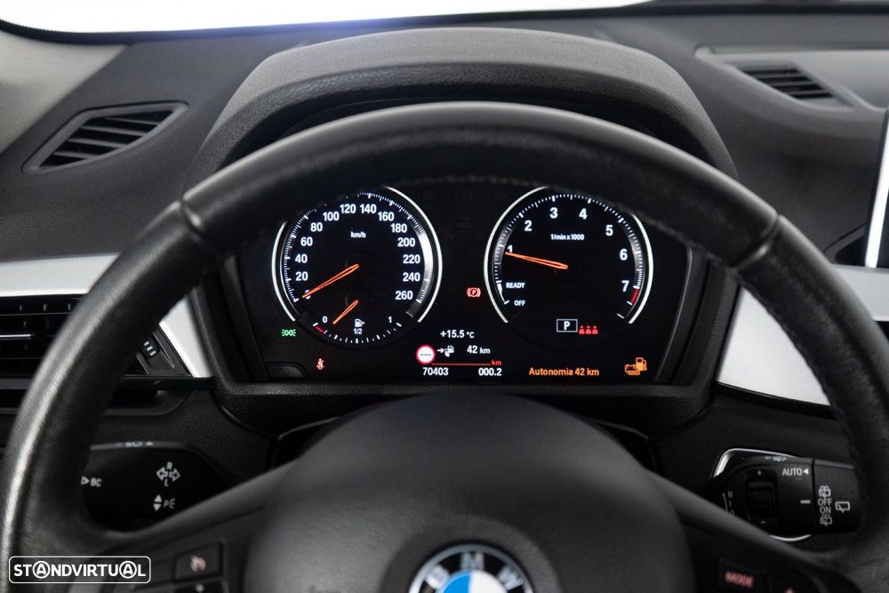 BMW X1 25 e xDrive Corporate Edition - 24