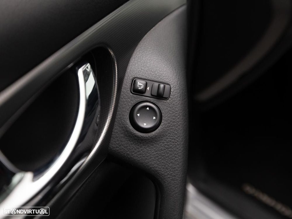 Nissan Qashqai 1.5 dCi N-Connecta - 14