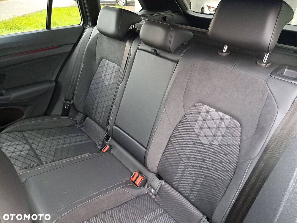 Volkswagen Golf Variant - 37