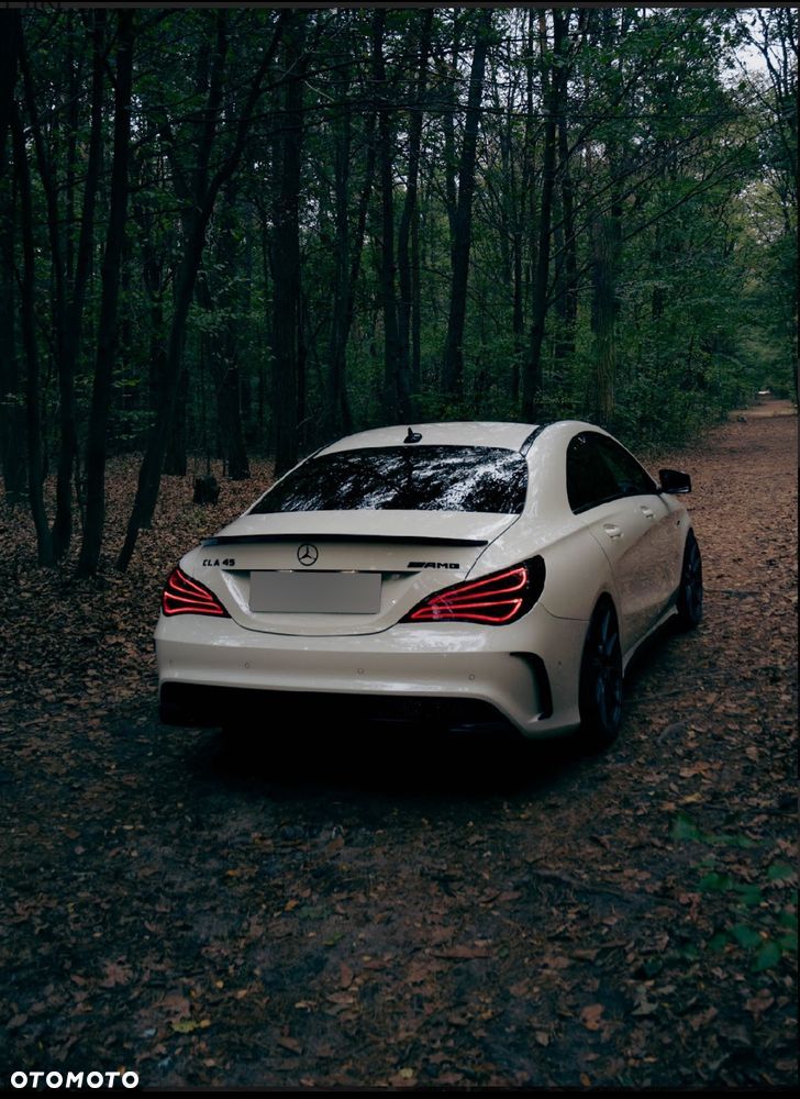 Mercedes-Benz CLA 45 AMG 4-Matic - 24