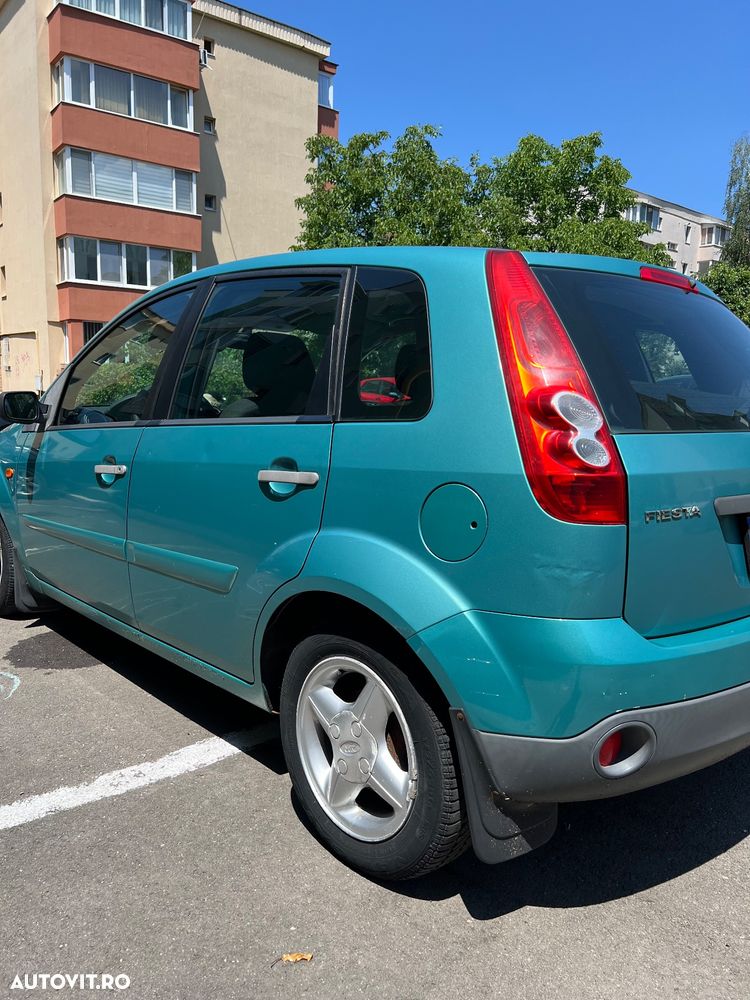 Ford Fiesta 1.25i Ambiente - 4