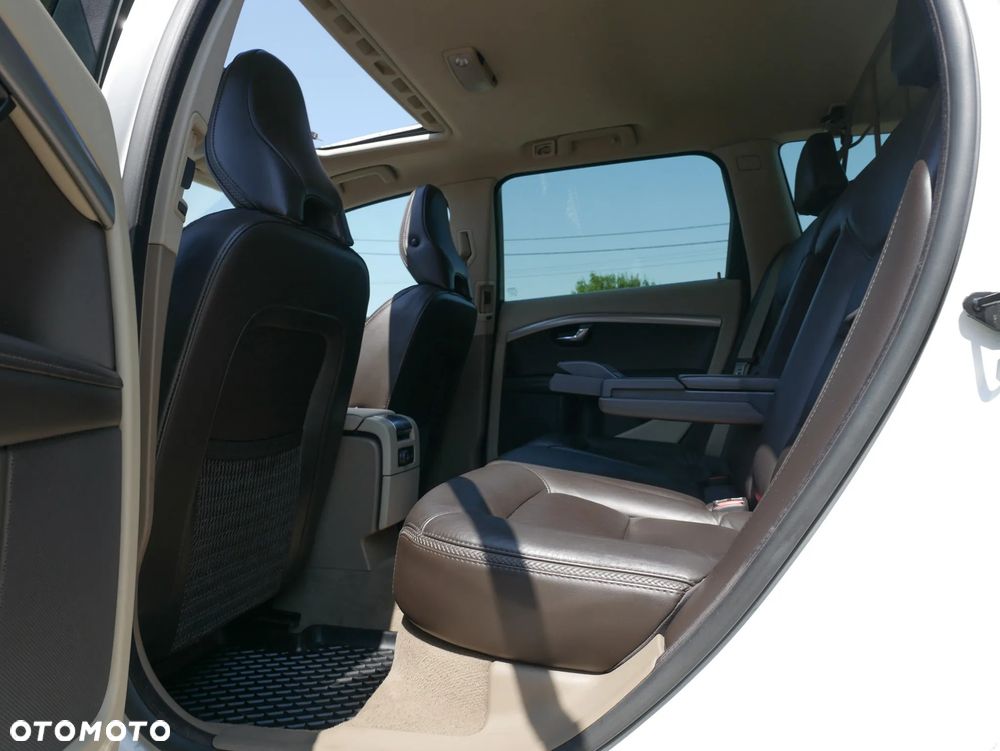 Volvo XC 70 D5 AWD Summum - 28