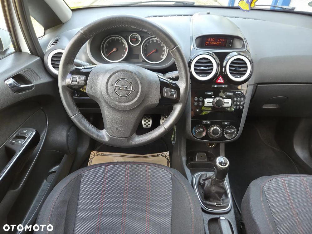 Opel Corsa 1.4 16V Sport - 12