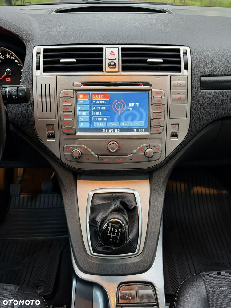 Ford Kuga - 33