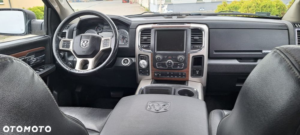 RAM 1500 Crew Cab Laramie - 2