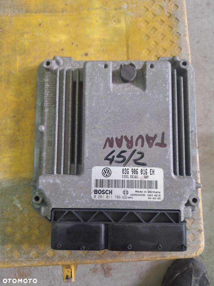 komputer sterownik silnika  ECU   VOLKSWAGEN  TOURAN  03G906016EH  /  0 281 011 786   (45/2)   (73/8) - 6