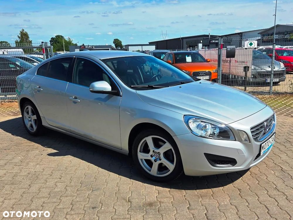 Volvo S60 DRIVe Momentum - 4