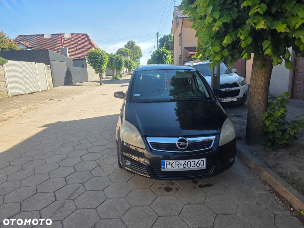 Opel Zafira - 1