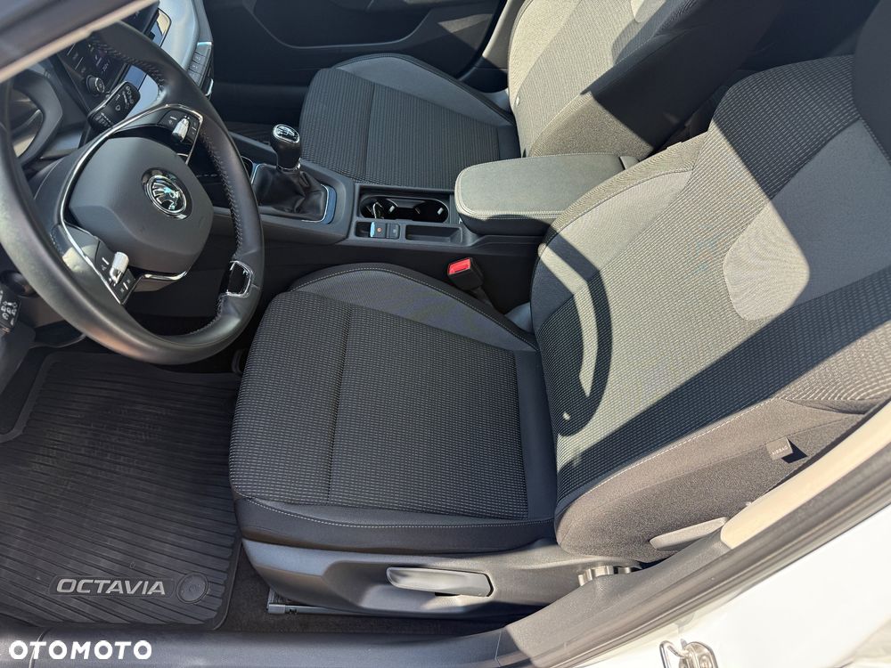Skoda Octavia 1.5 TSI ACT Ambition - 23