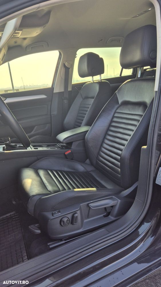 Volkswagen Passat 2.0 TDI DSG Comfortline - 12