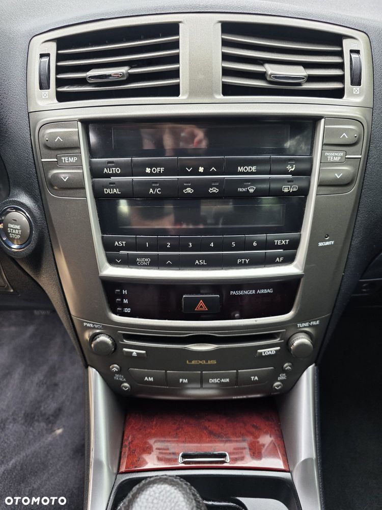 Lexus IS 220 D Prestige - 18