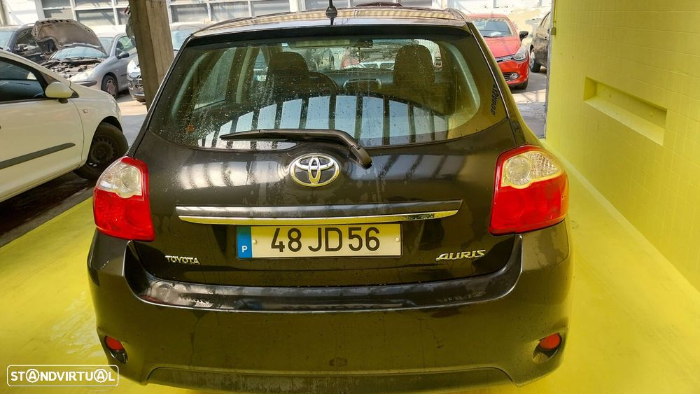 Toyota Auris 1.33 VVT-i - 15