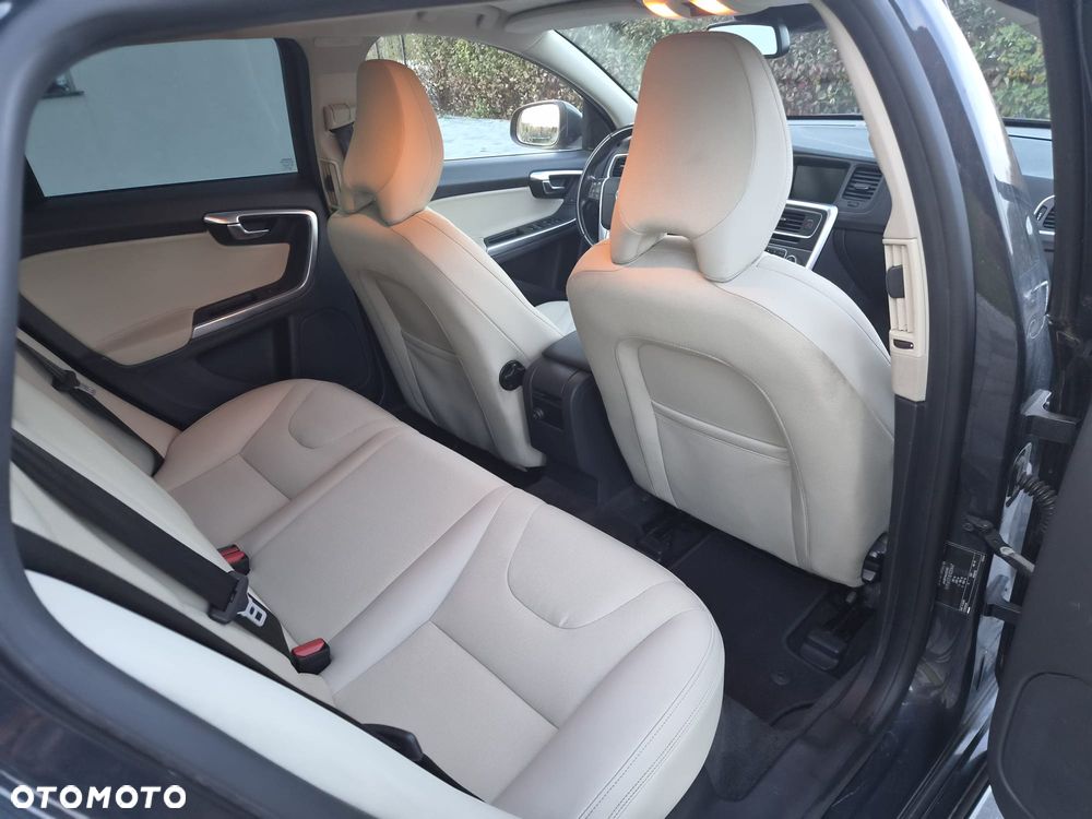 Volvo V60 2011