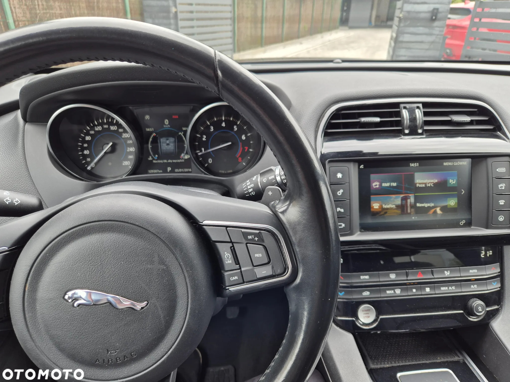 Jaguar F-Pace P250 AWD - 14