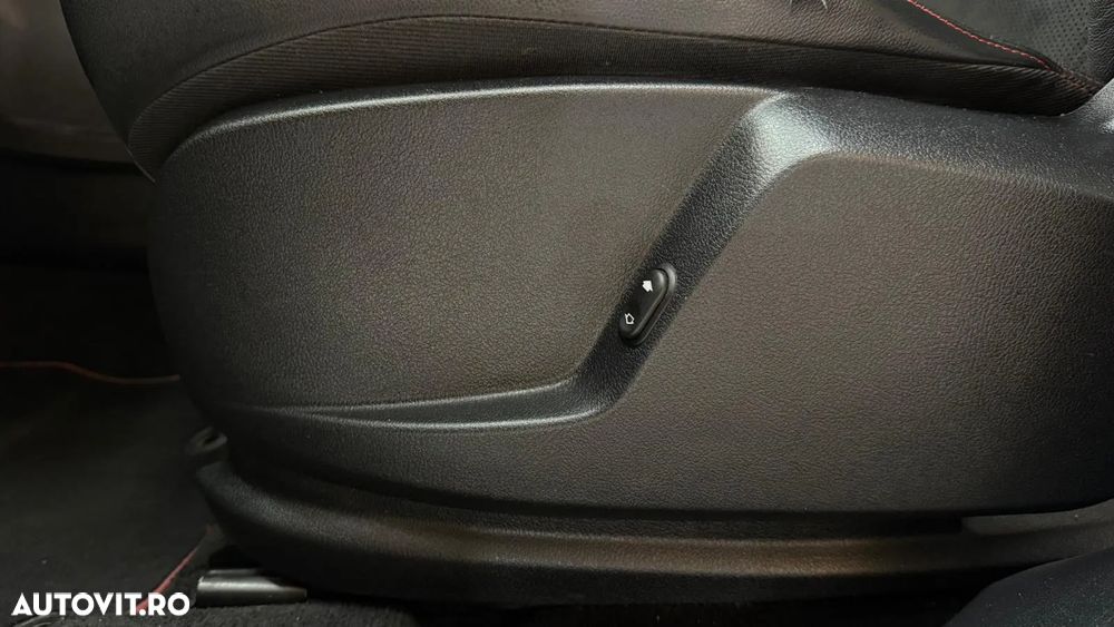 Ford S-Max 2.0 EcoBoost Powershift Titanium - 29