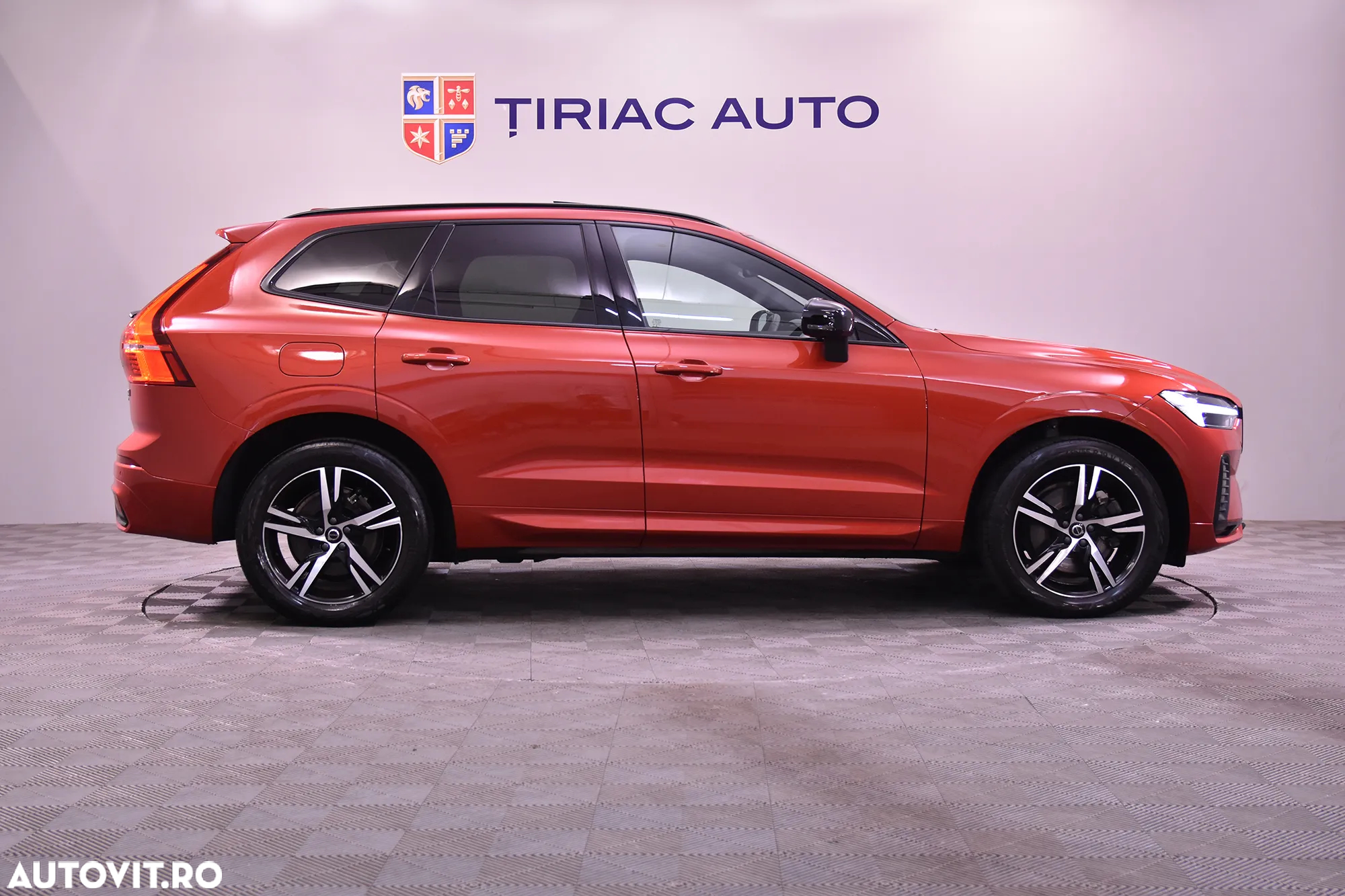 Volvo XC 60 B4 MHEV R-Design - 6