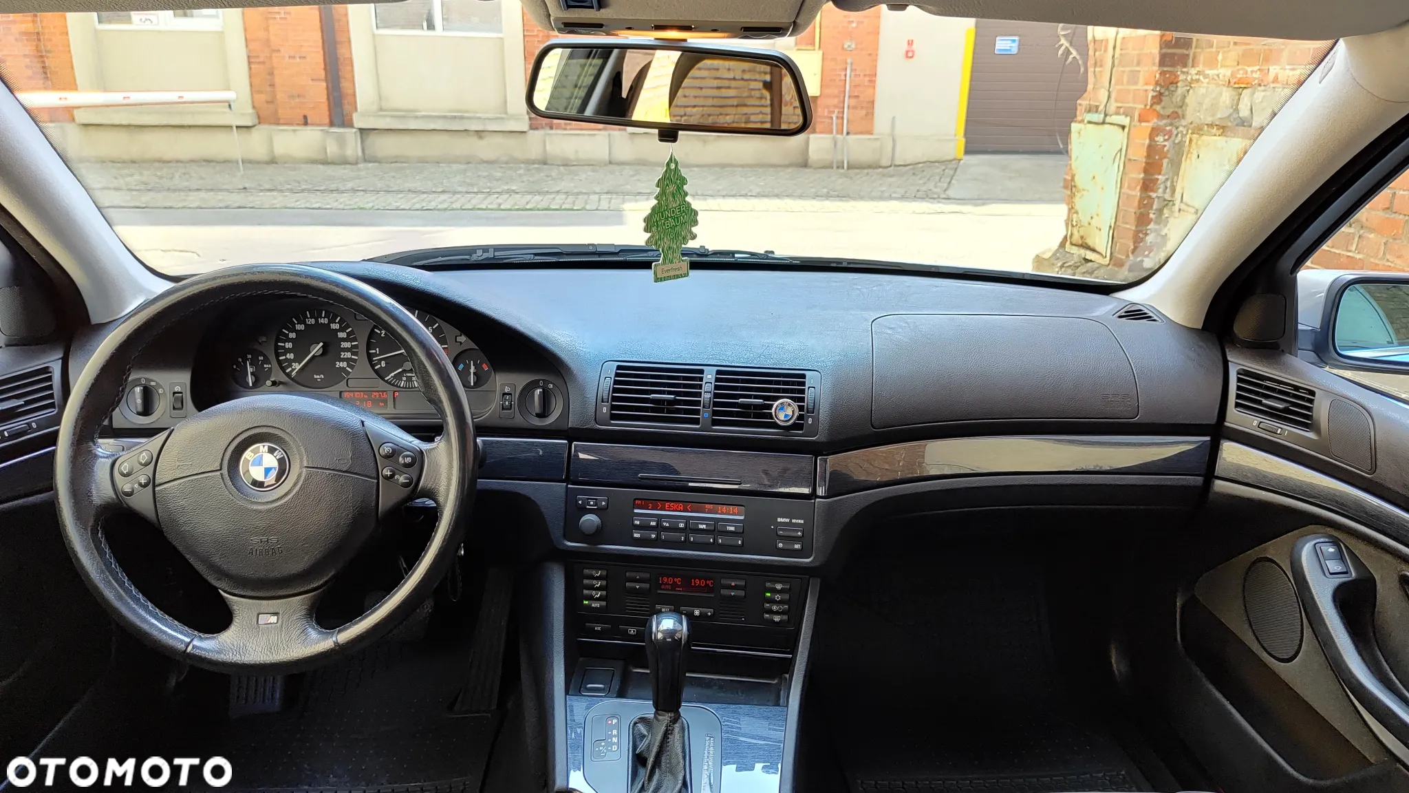 BMW Seria 5 520i - 20