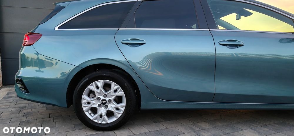 Kia Ceed ver-1-6-crdi-mhev-business-line - 11