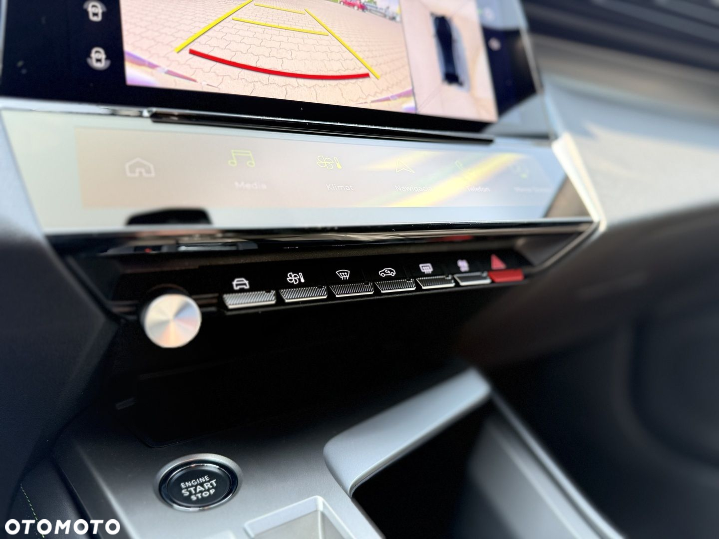 Peugeot 408 - 14