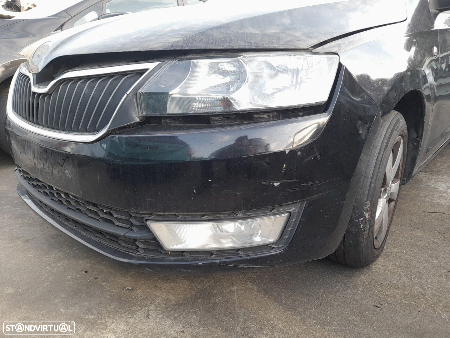 Pára-choques frente SKODA Rapid Liftback (NH3) - 2