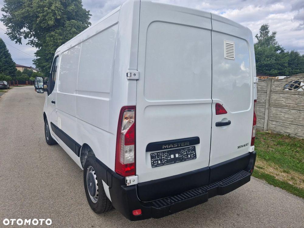 Renault Master - 10