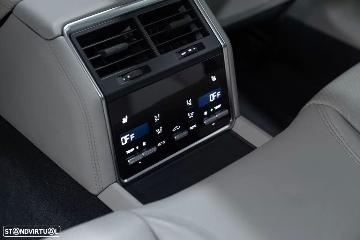 Porsche Panamera Sport Turismo 4 E-Hybrid - 56