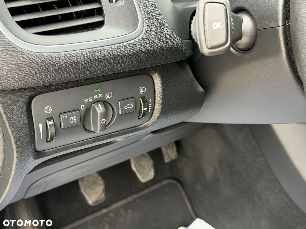 Volvo V40 T3 Drive-E Kinetic - 23