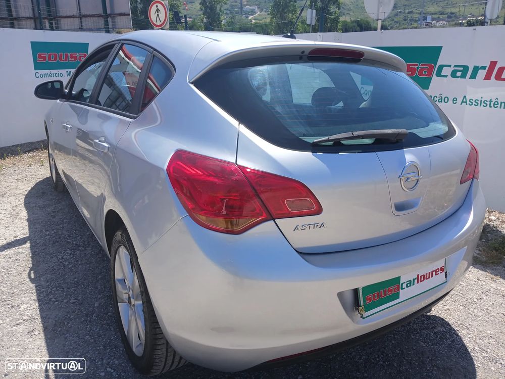 Opel Astra 1.4 Enjoy - 11