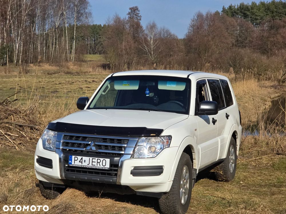 Mitsubishi Pajero - 12