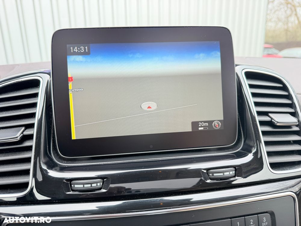 Mercedes-Benz GLS - 30