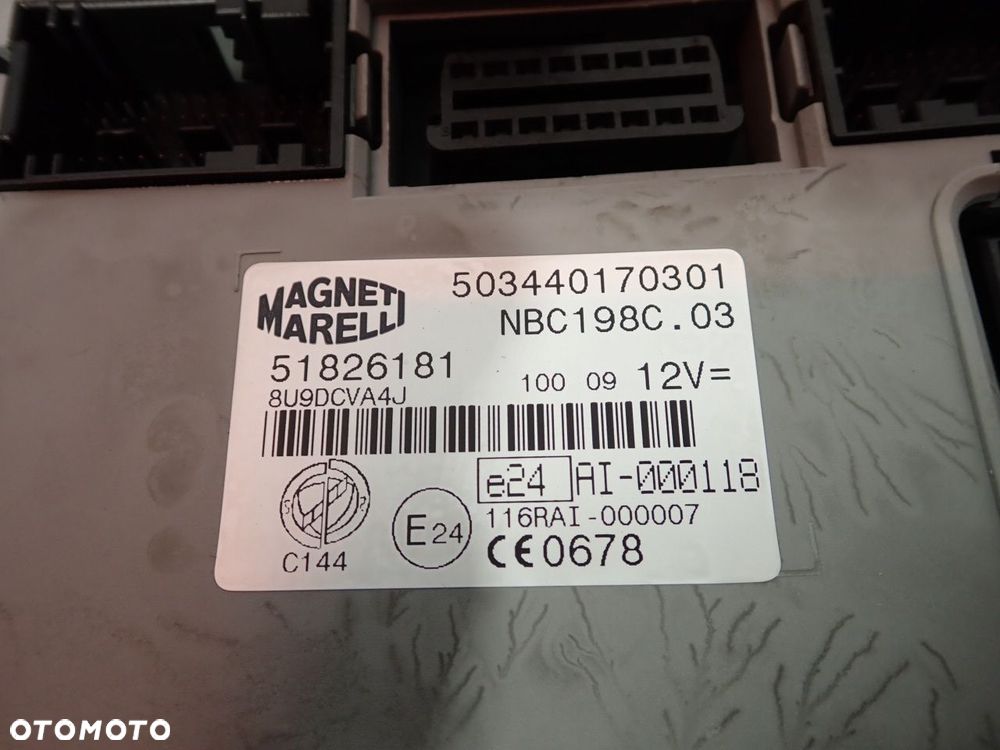 SKRZYNKA BEZPIECZNIKÓW FIAT BRAVO II - 11