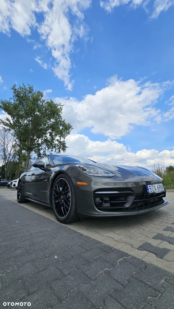 Porsche Panamera 4 Platinum Edition - 35
