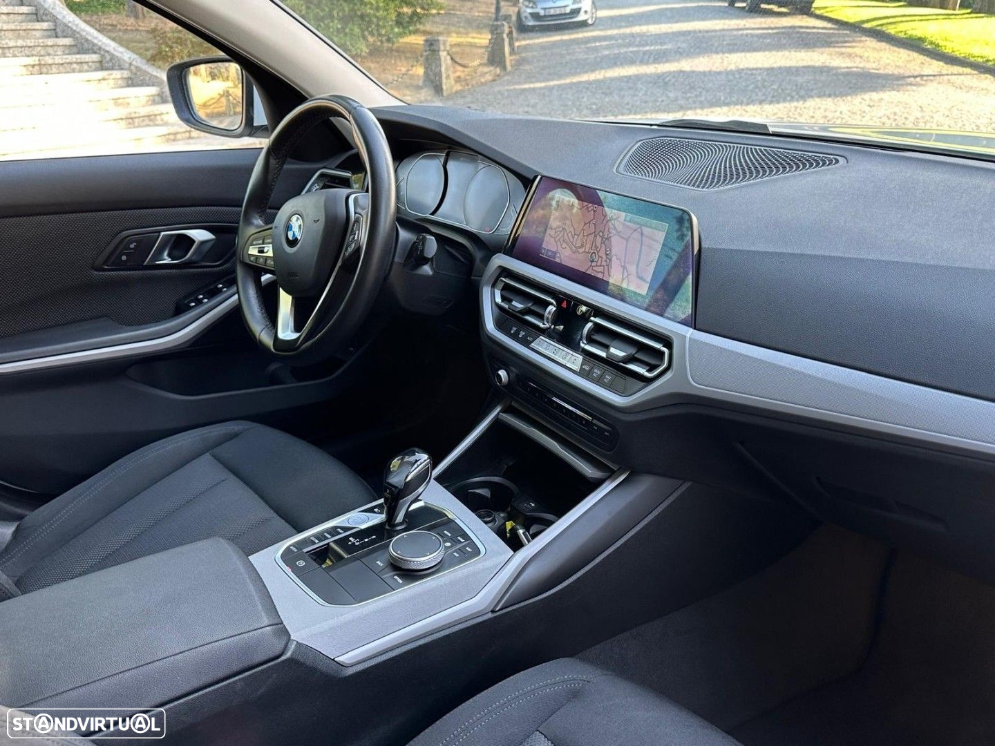 BMW 330 e Touring Corporate Edition Auto - 13