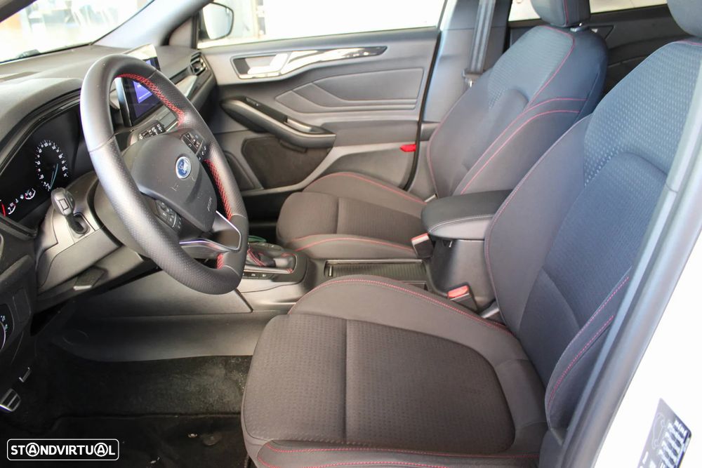 Ford Focus 1.5 TDCi EcoBlue ST-Line - 9