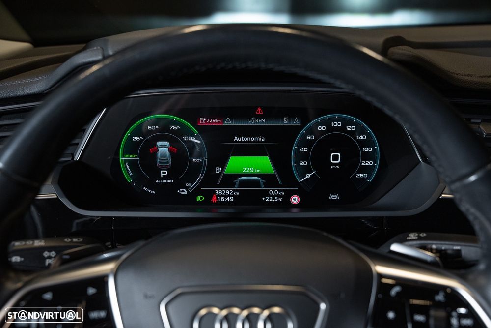 Audi Q8 e-Tron Sportback 55 quattro S line - 26