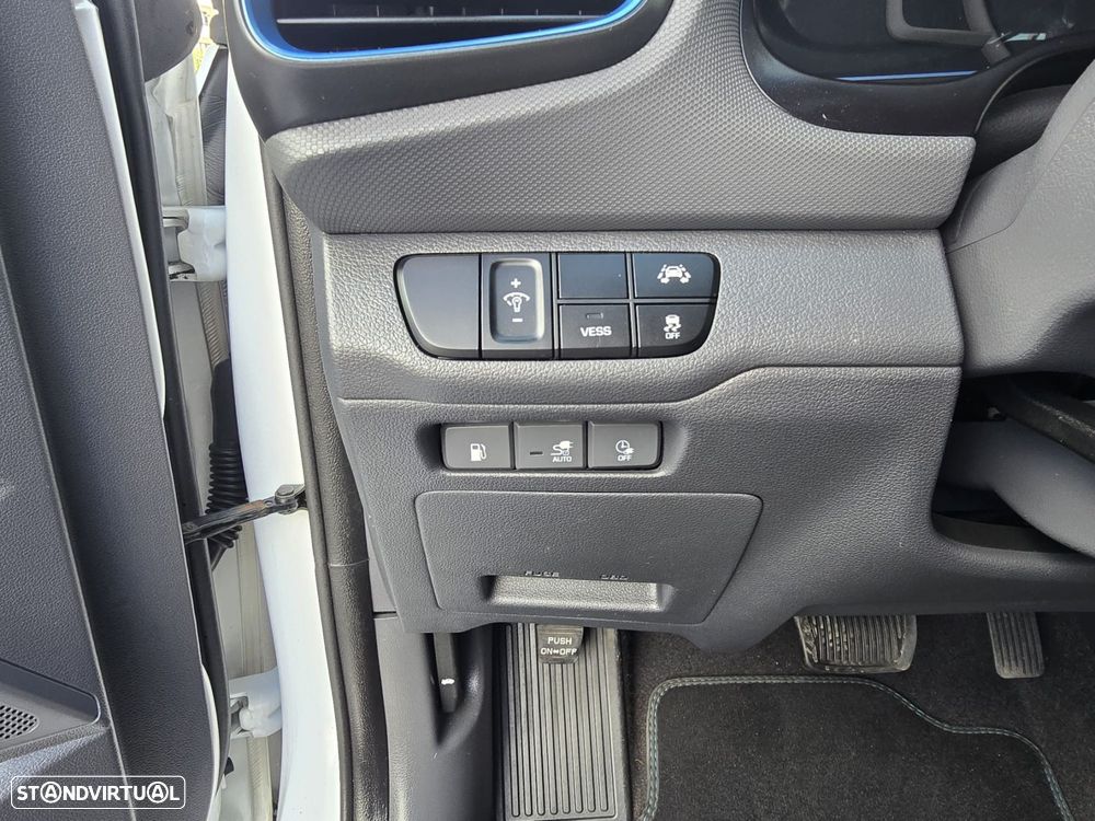 Hyundai Ioniq - 14