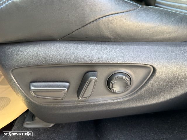 Toyota RAV4 2.5 HDF Square Collection AWD-i - 15