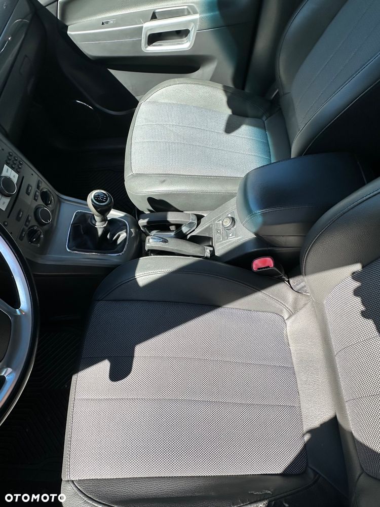 Opel Antara - 15