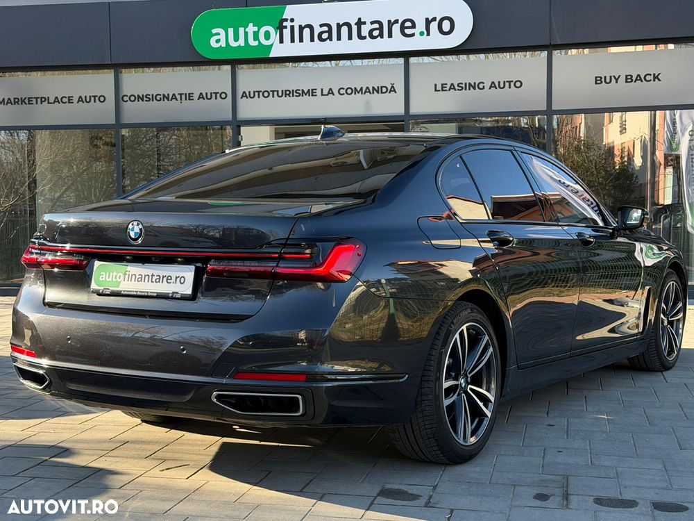 BMW Seria 7 750i xDrive - 5