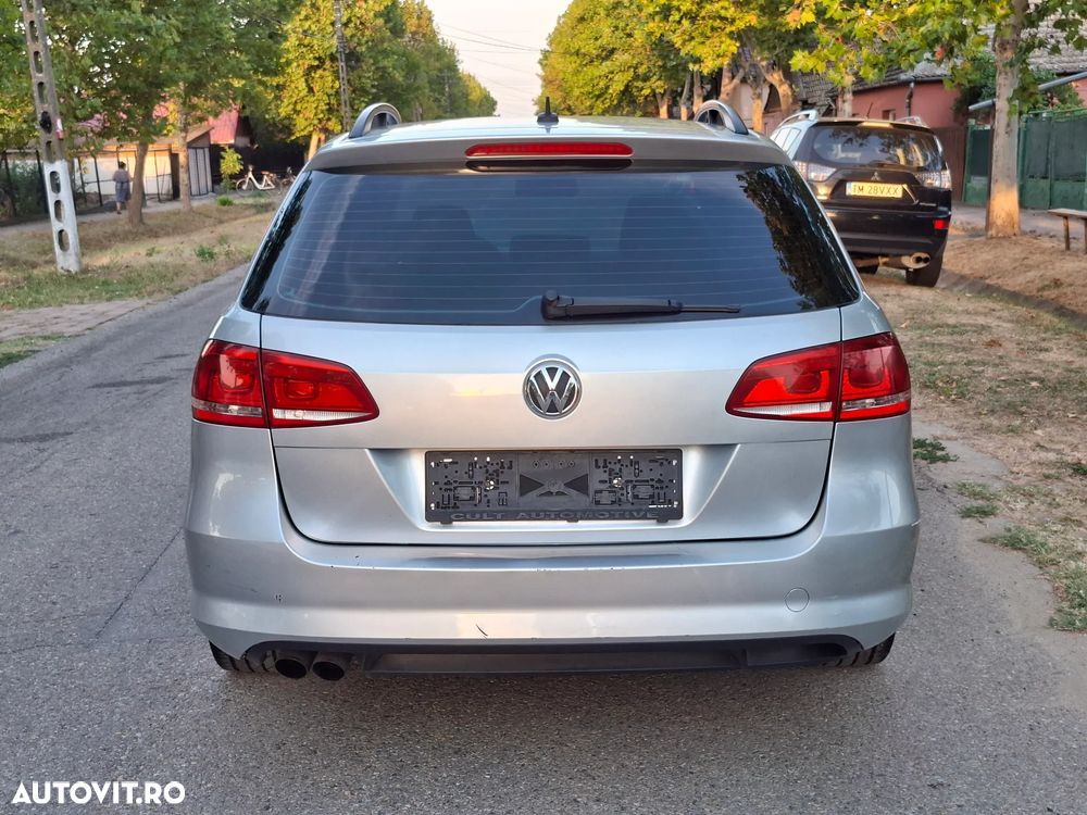 Volkswagen Passat - 11