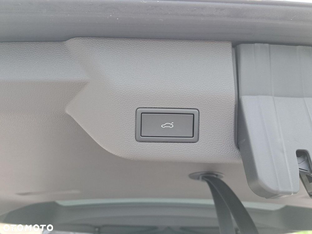 Volkswagen Multivan - 22