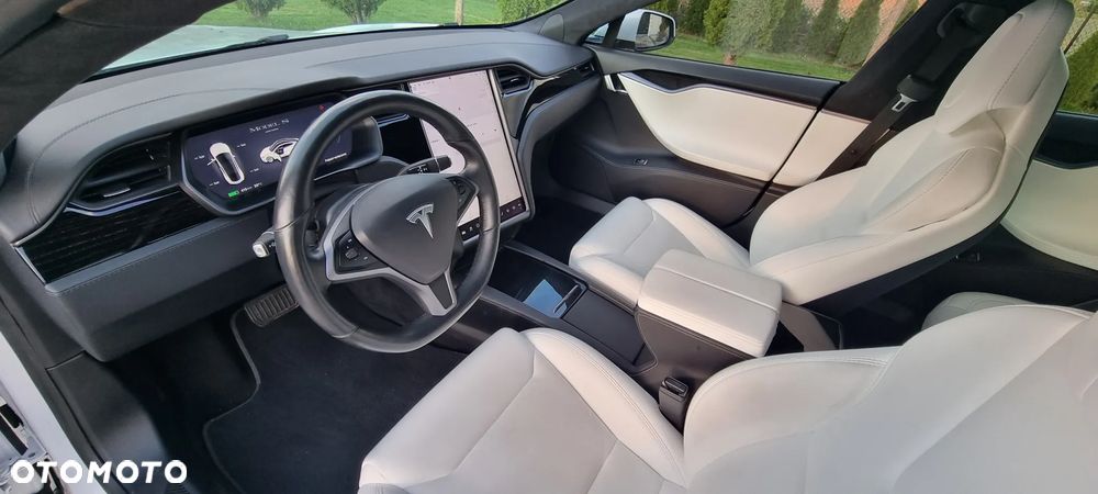 Tesla Model S 90 D Performance - 10