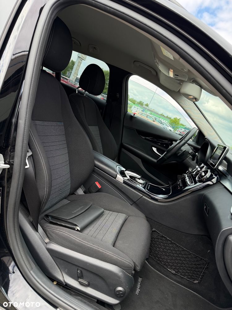Mercedes-Benz Klasa C 180 9G-TRONIC Edition - 26