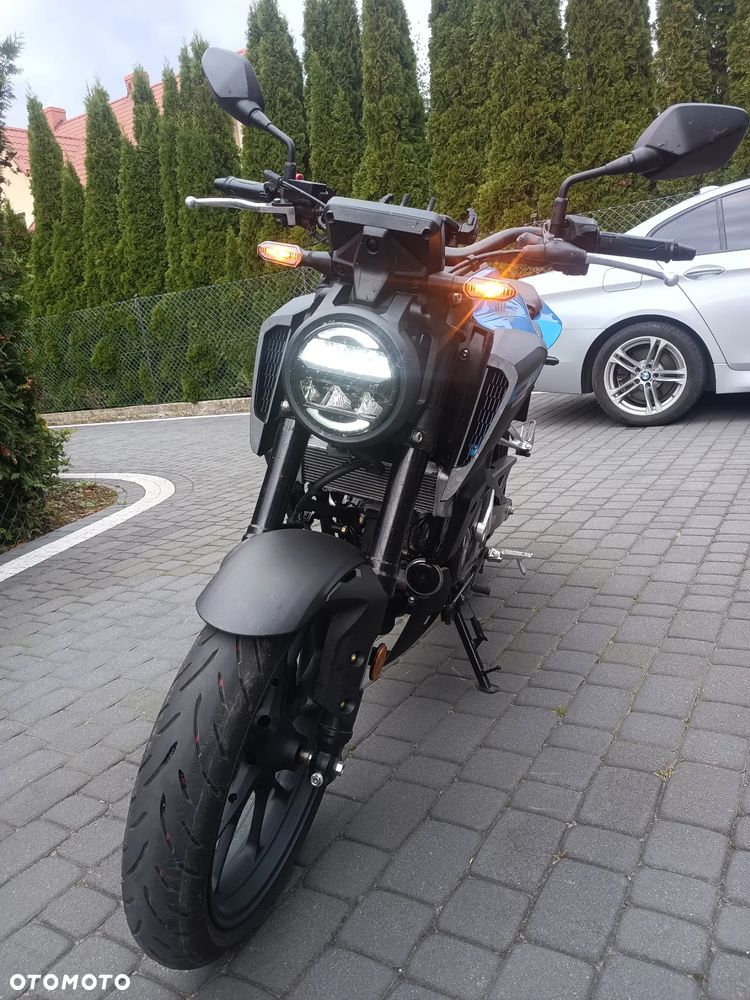 Honda CB - 8