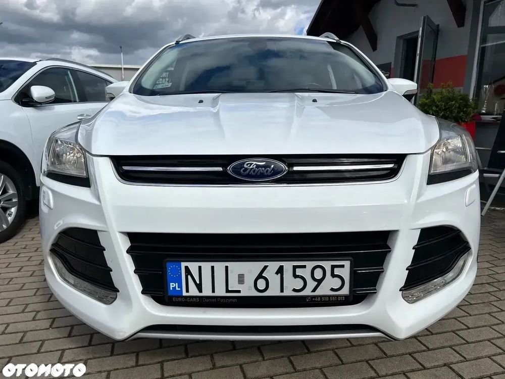 Ford Kuga 2.0 TDCi 2x4 Titanium - 4
