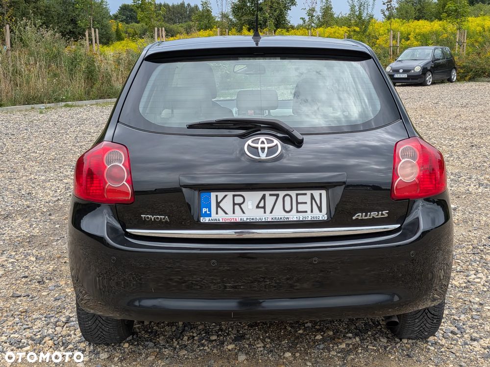 Toyota Auris 1.6 VVT-i Prestige - 4